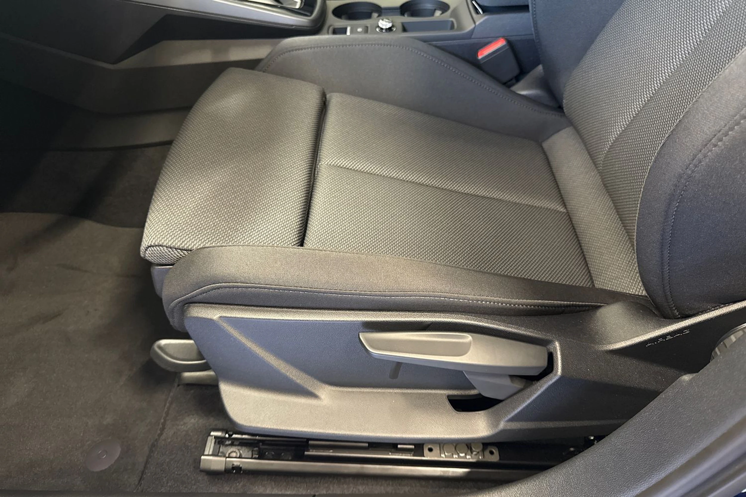 met. sininen Audi A3 2026 kuva 13.