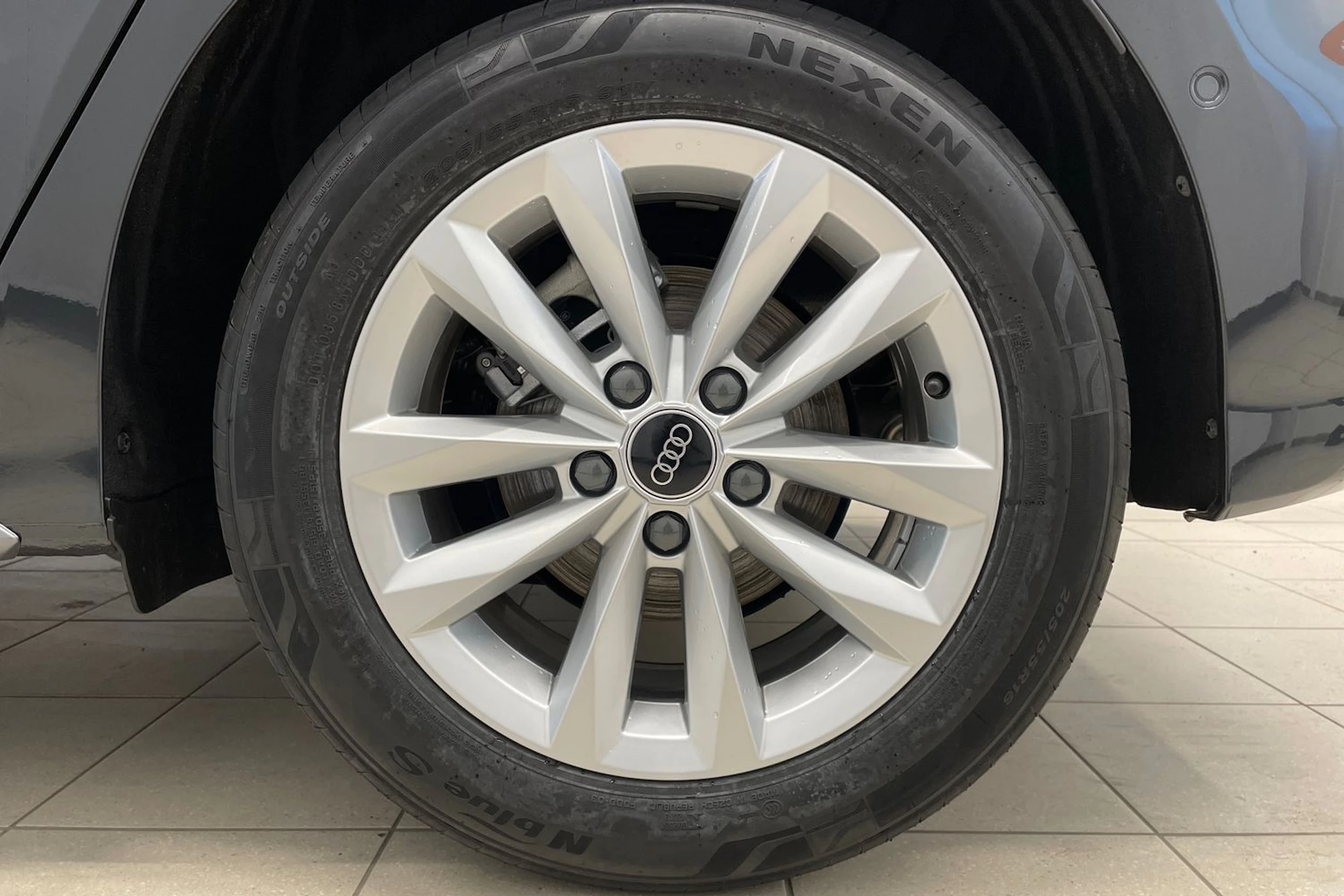 met. harmaa Audi A3 2026 kuva 10.