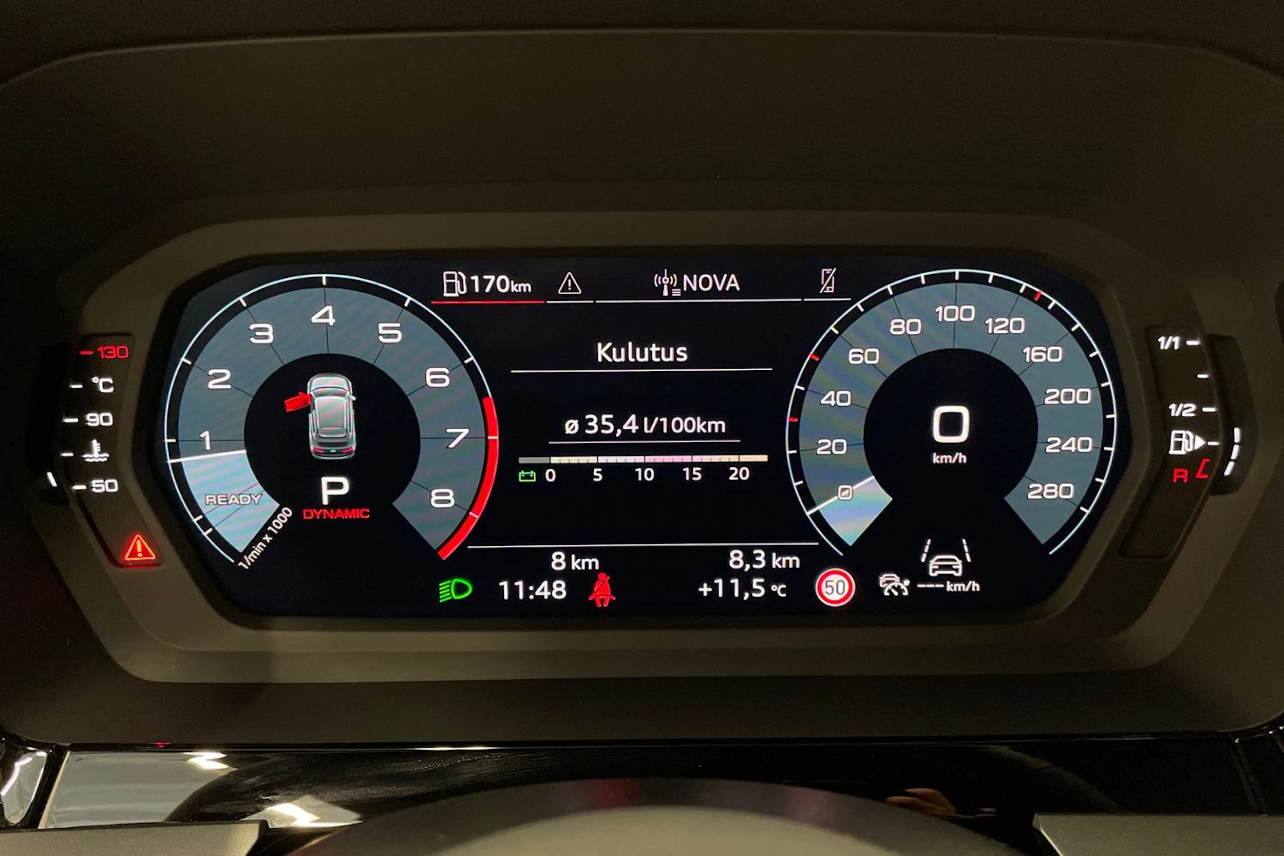 met. harmaa Audi A3 2026 kuva 16.