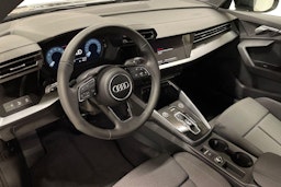 musta Audi A3 2026 kuva 6.