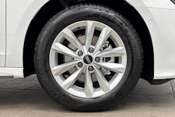 valkoinen Audi A3 2026 kuva 10.