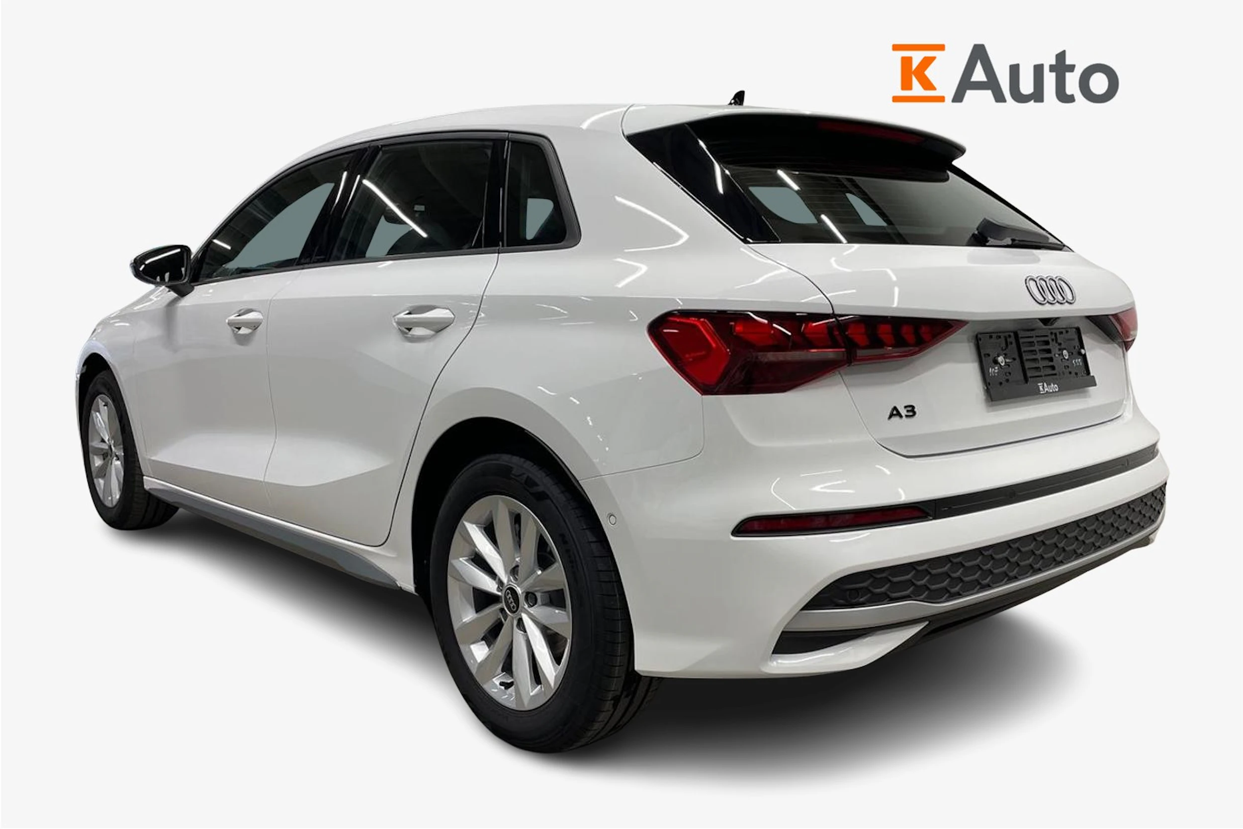 valkoinen Audi A3 2026 kuva 2.