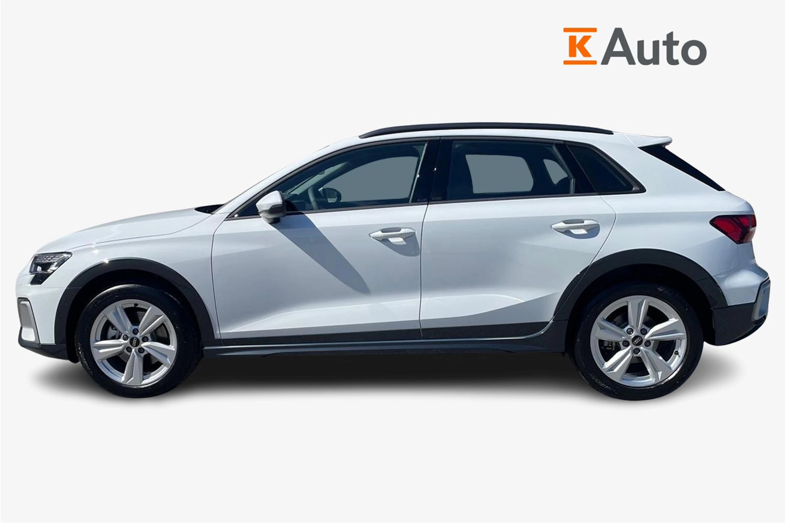 valkoinen Audi A3 2026 kuva 5.