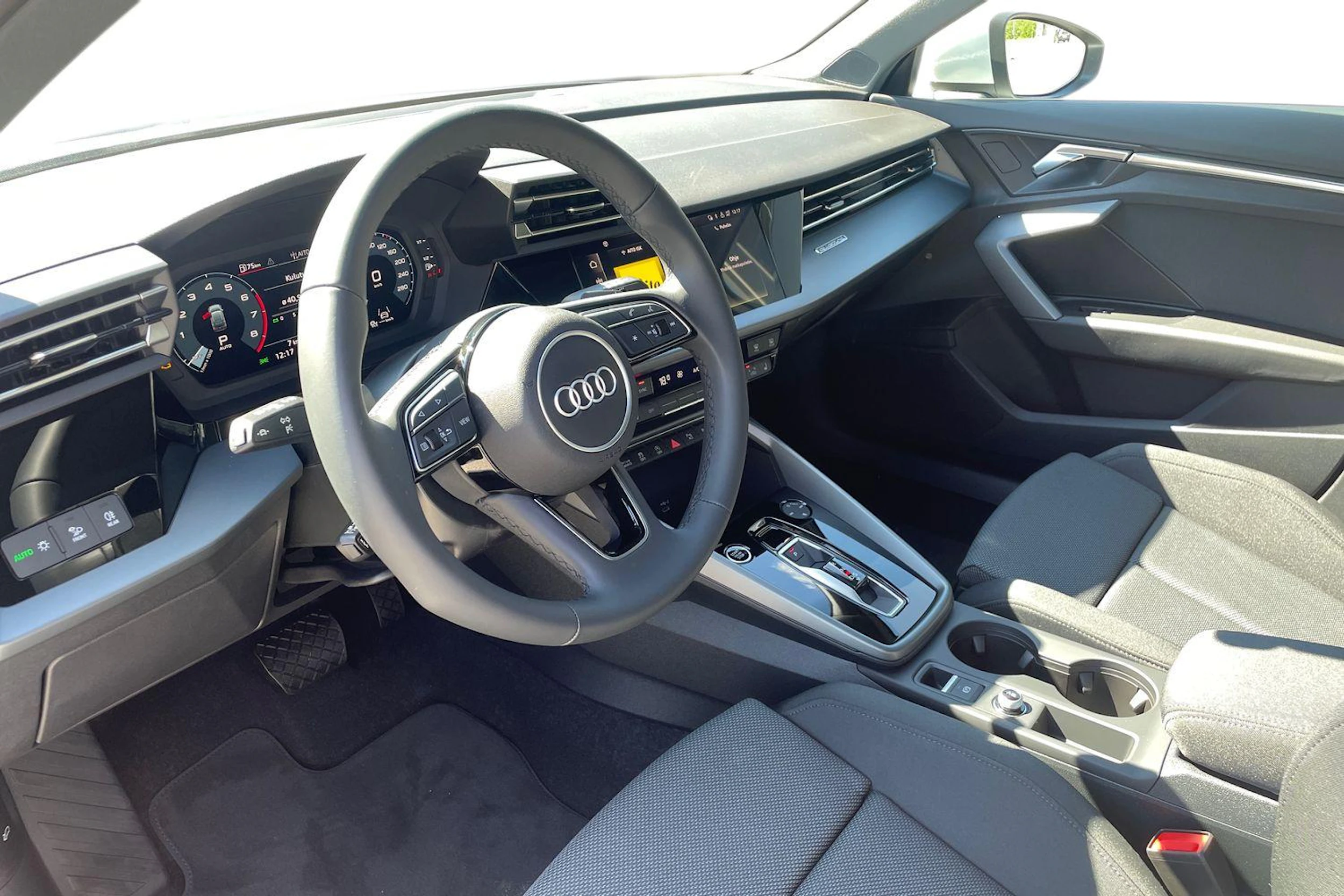 valkoinen Audi A3 2026 kuva 6.