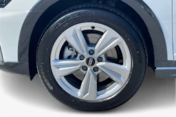 valkoinen Audi A3 2026 kuva 9.