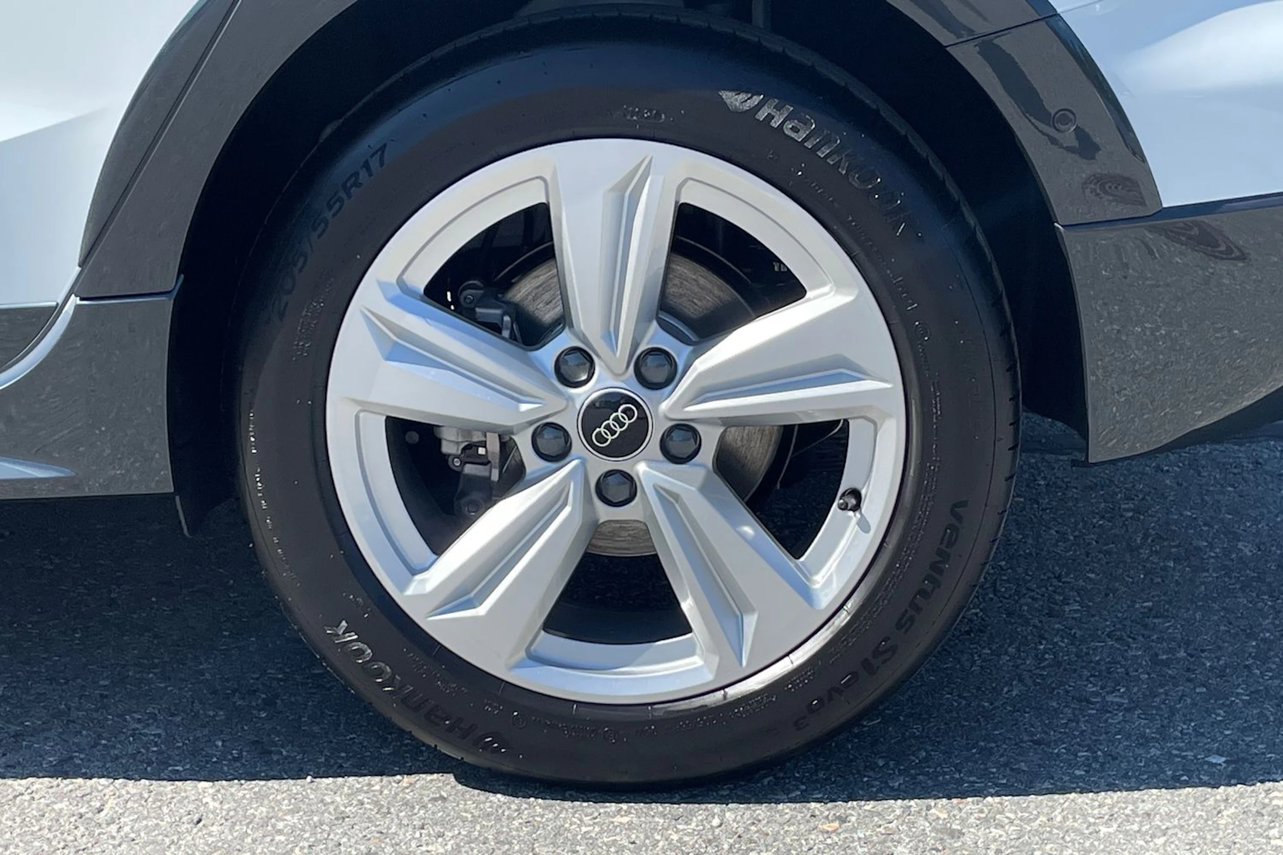 valkoinen Audi A3 2026 kuva 10.