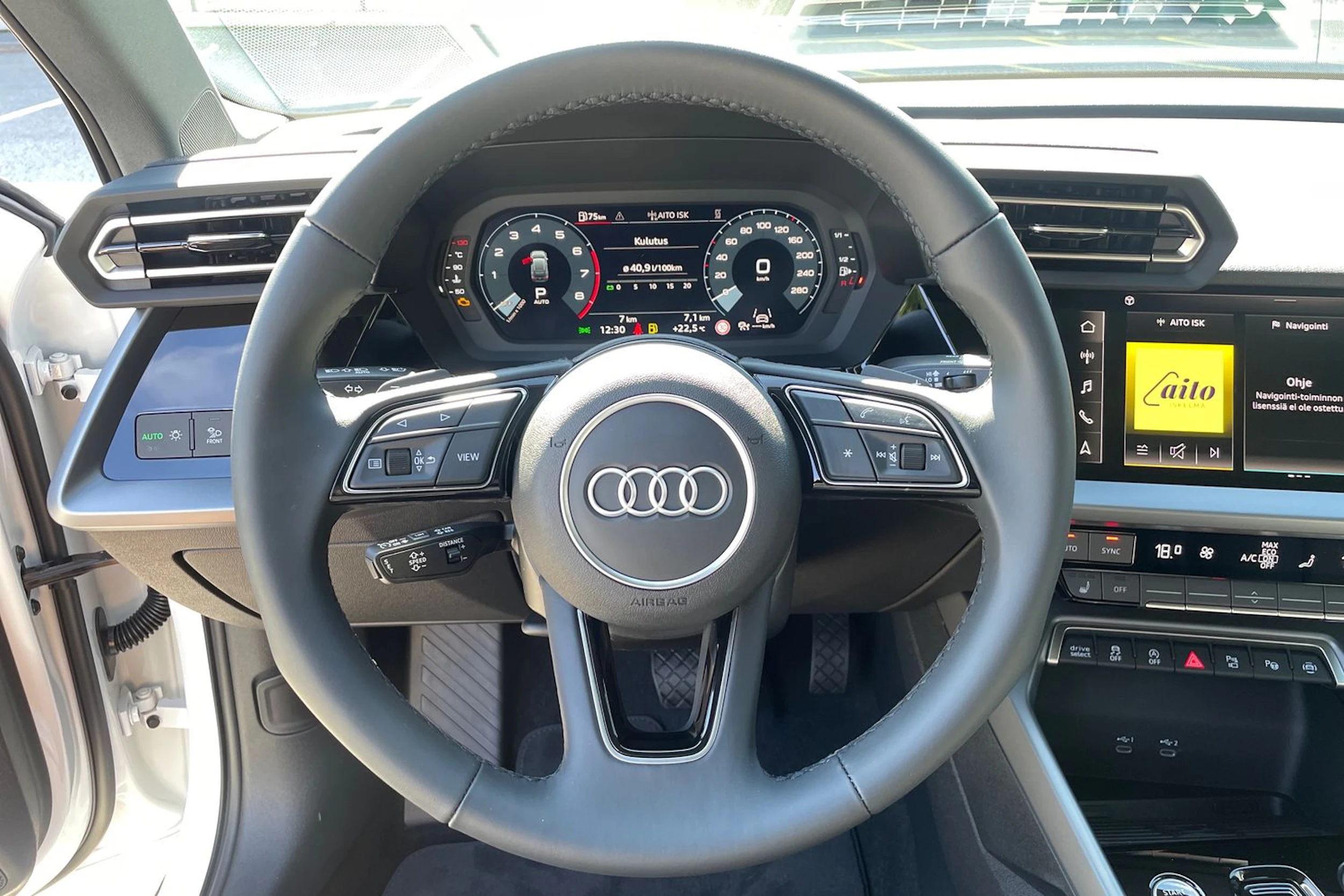 valkoinen Audi A3 2026 kuva 18.