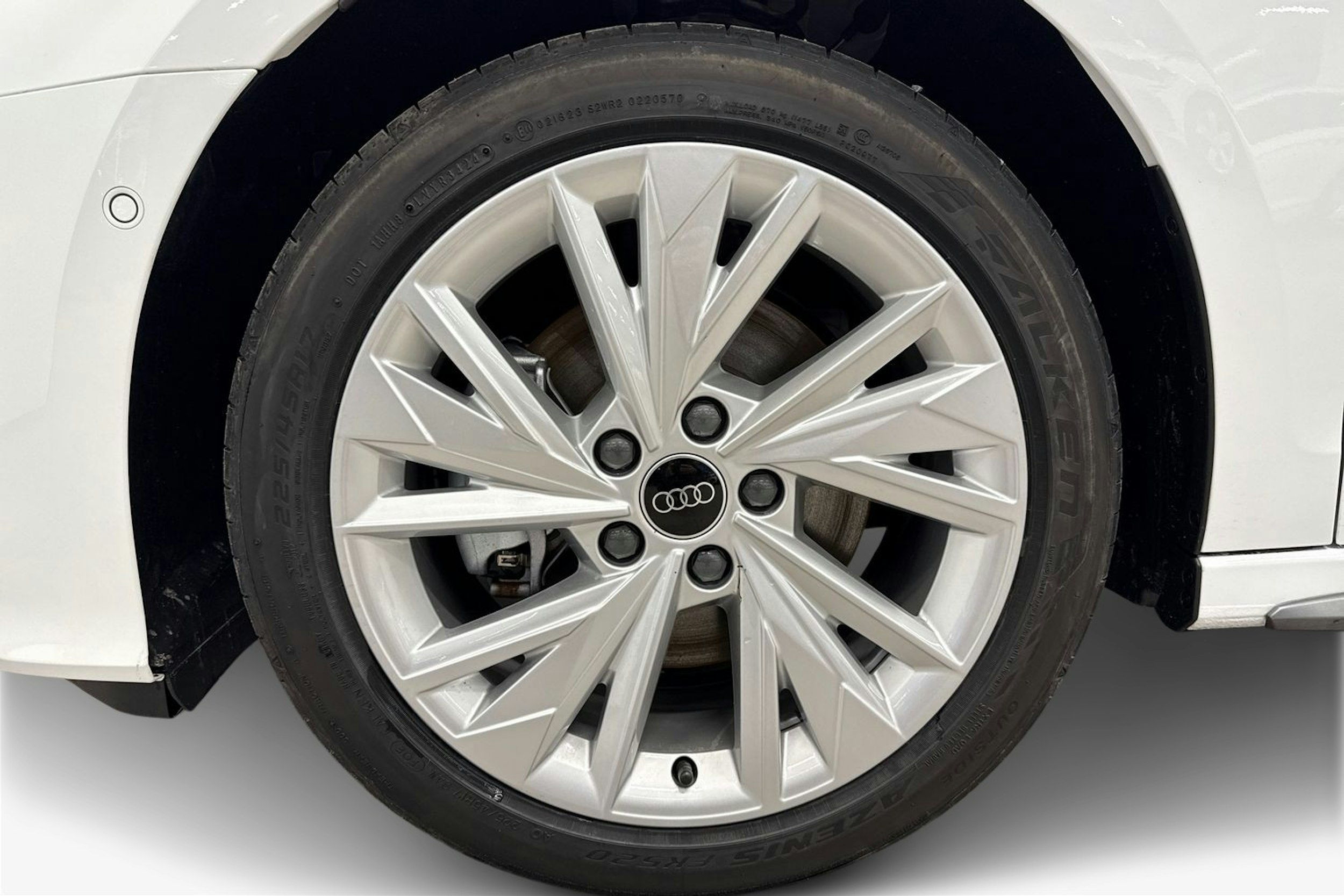 valkoinen Audi A3 2026 kuva 9.