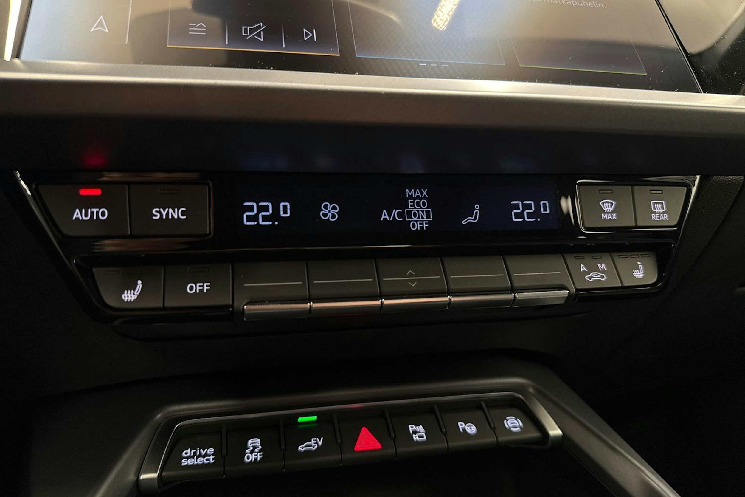 valkoinen Audi A3 2026 kuva 24.