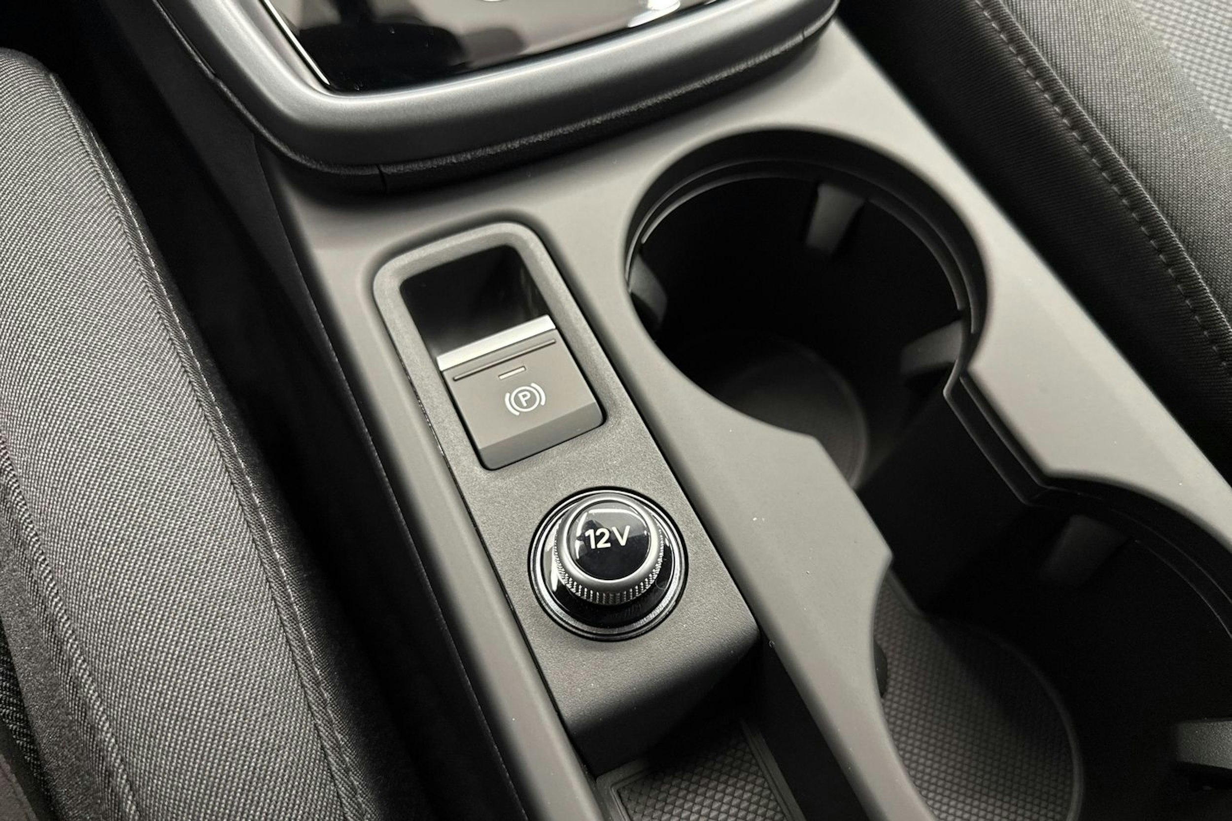 valkoinen Audi A3 2026 kuva 28.