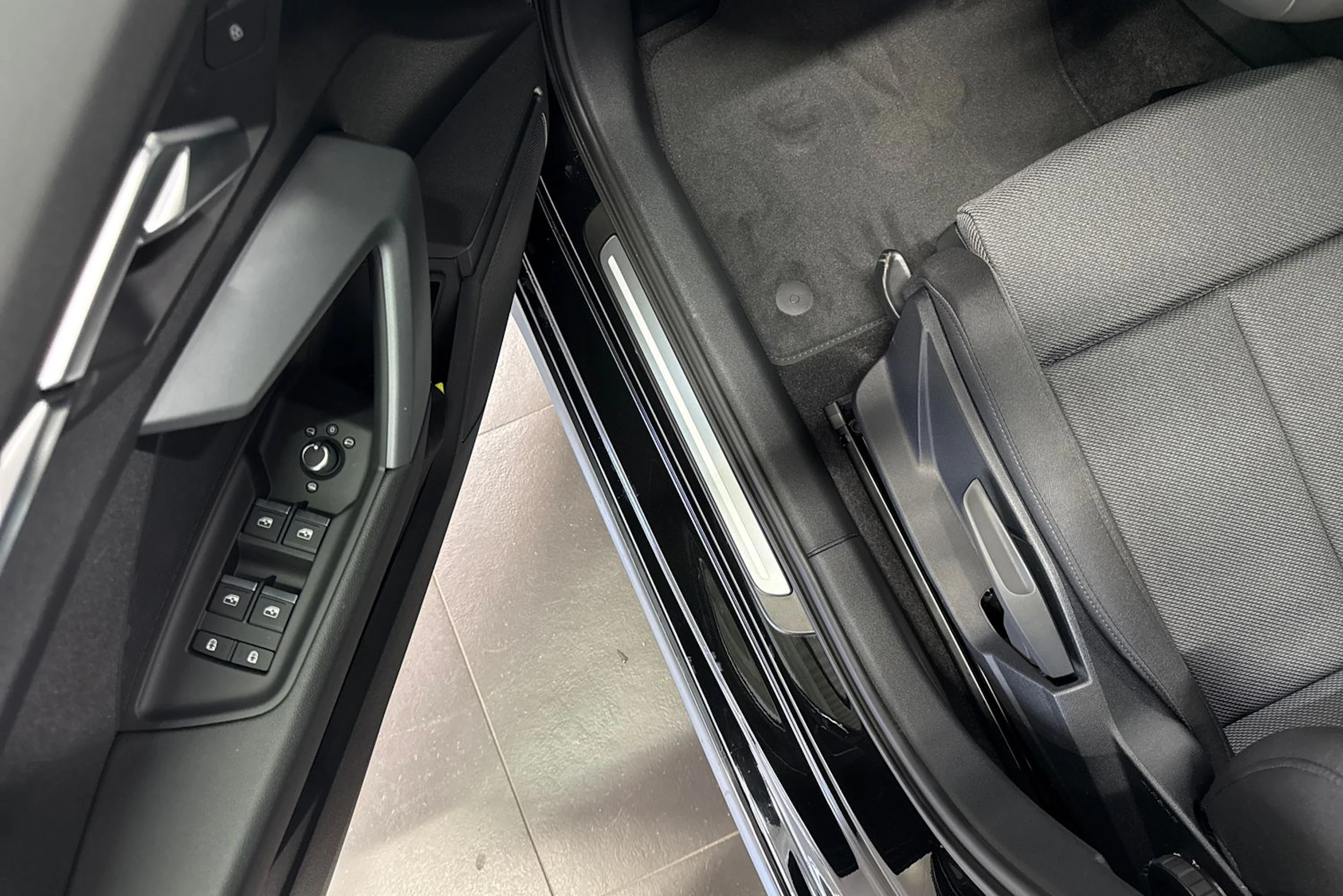 musta Audi A3 2026 kuva 14.