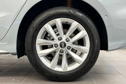 arrow harmaa Audi A3 2026 kuva 10.