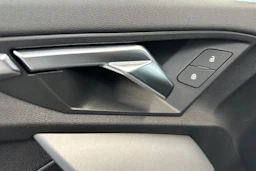 arrow harmaa Audi A3 2026 kuva 13.