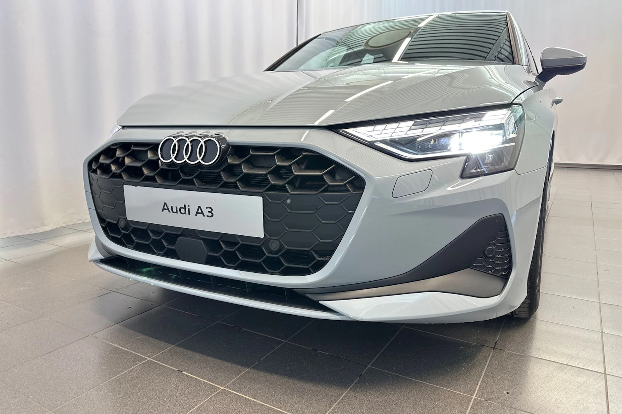 arrow harmaa Audi A3 2026 kuva 32.