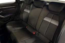 punainen Audi A3 2026 kuva 15.