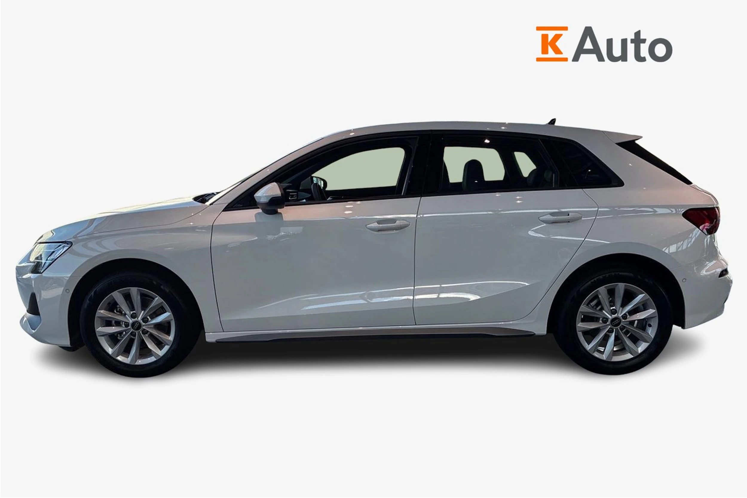 valkoinen Audi A3 2026 kuva 5.