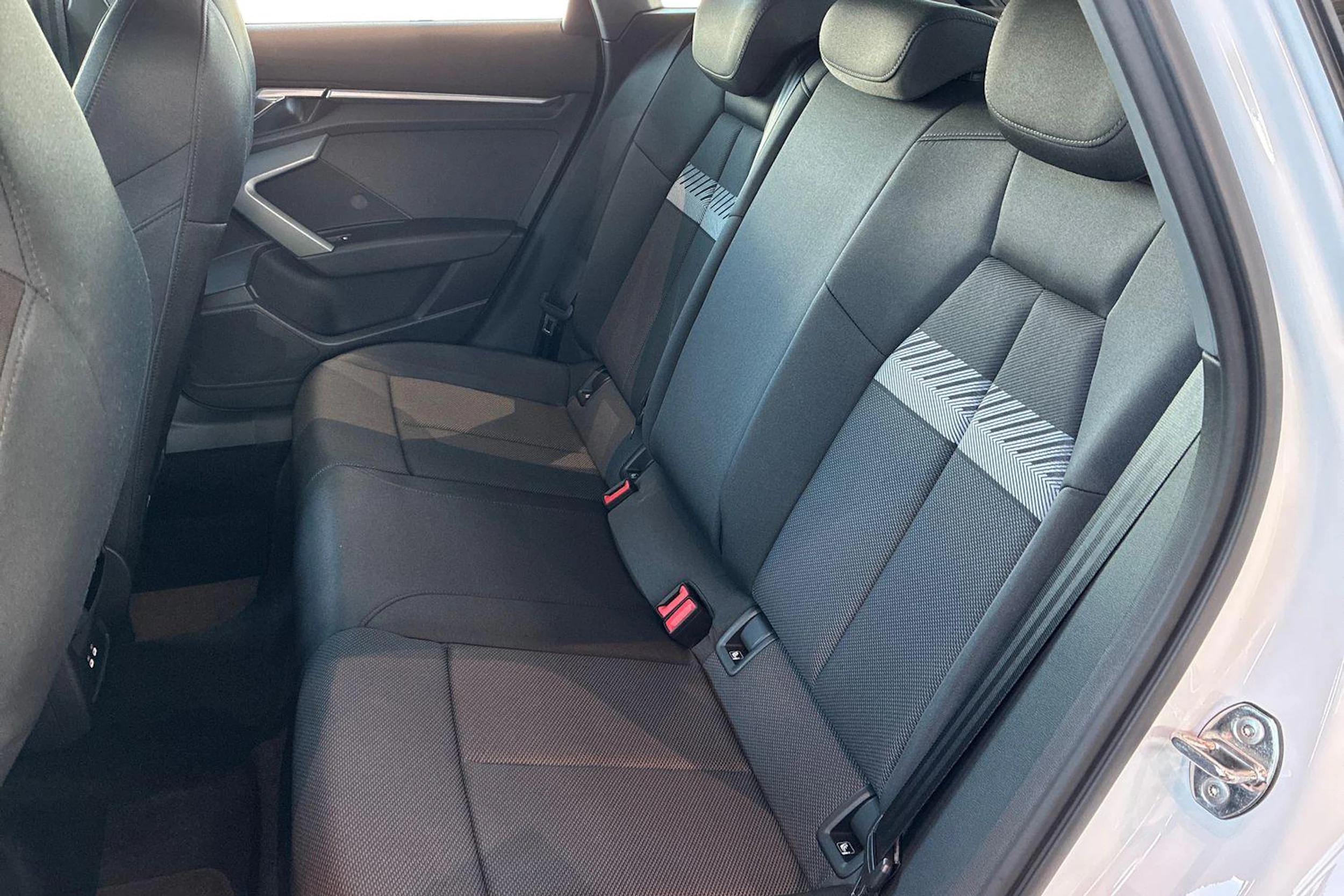 valkoinen Audi A3 2026 kuva 8.