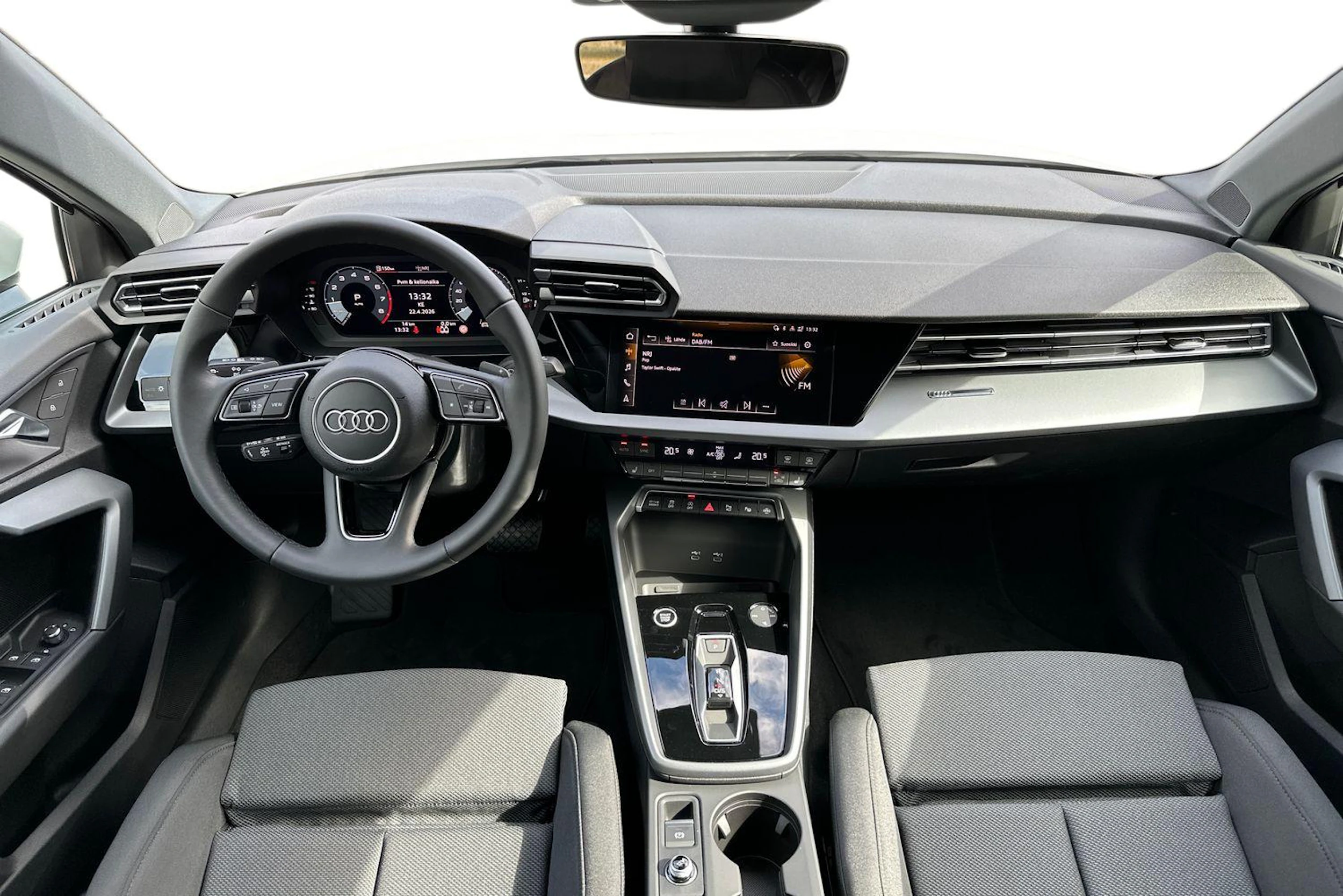 valkoinen Audi A3 2026 kuva 7.