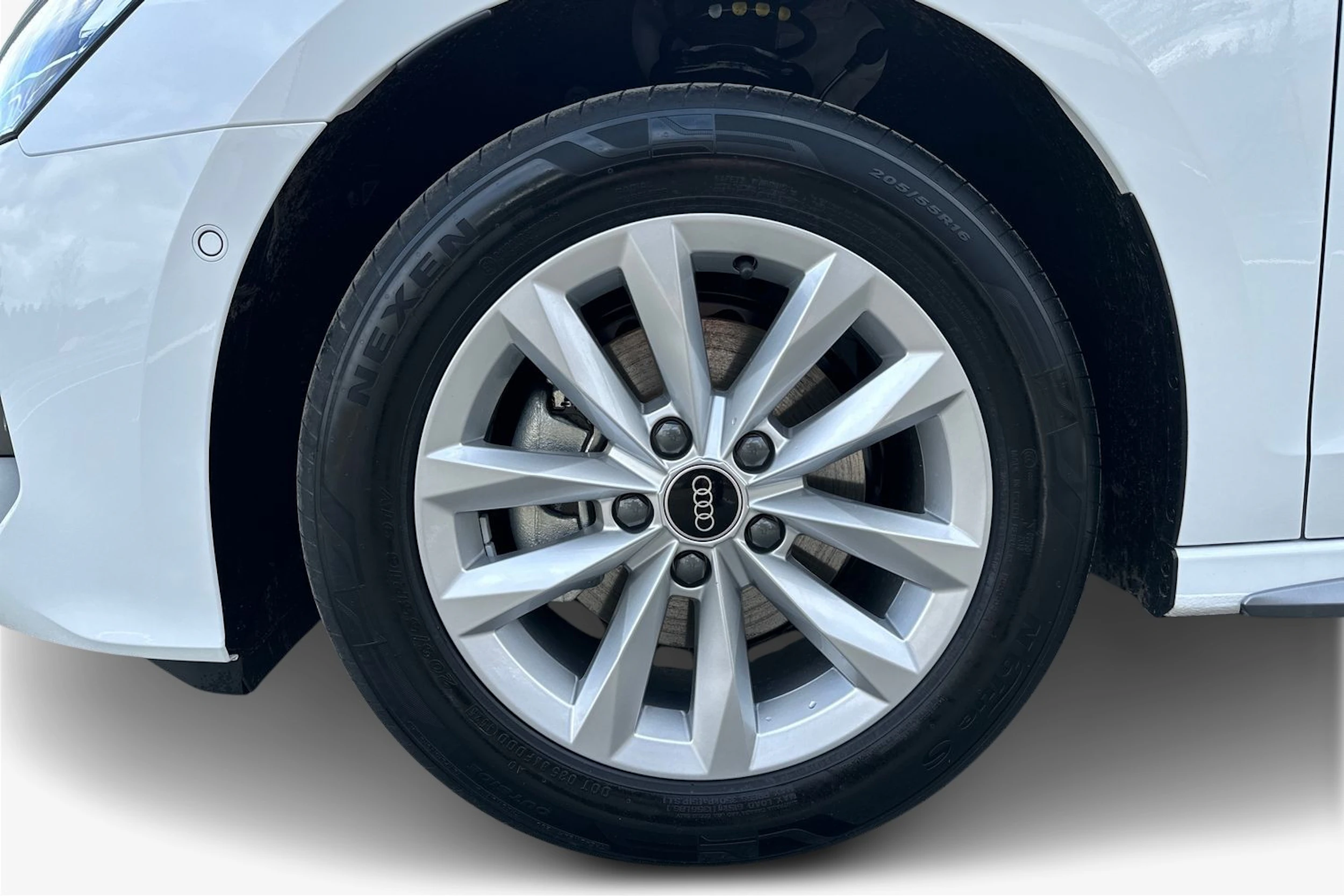 valkoinen Audi A3 2026 kuva 9.