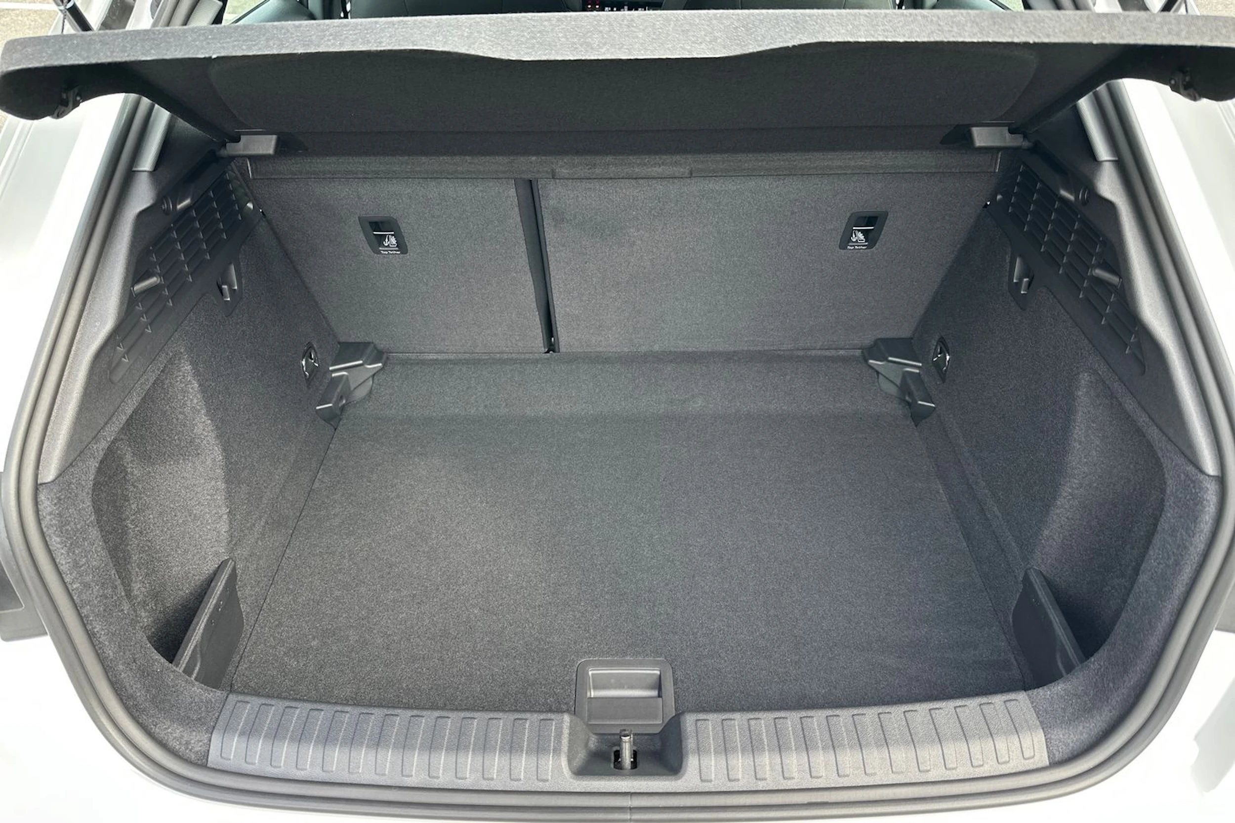 valkoinen Audi A3 2026 kuva 12.