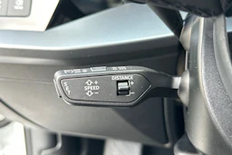 valkoinen Audi A3 2026 kuva 14.