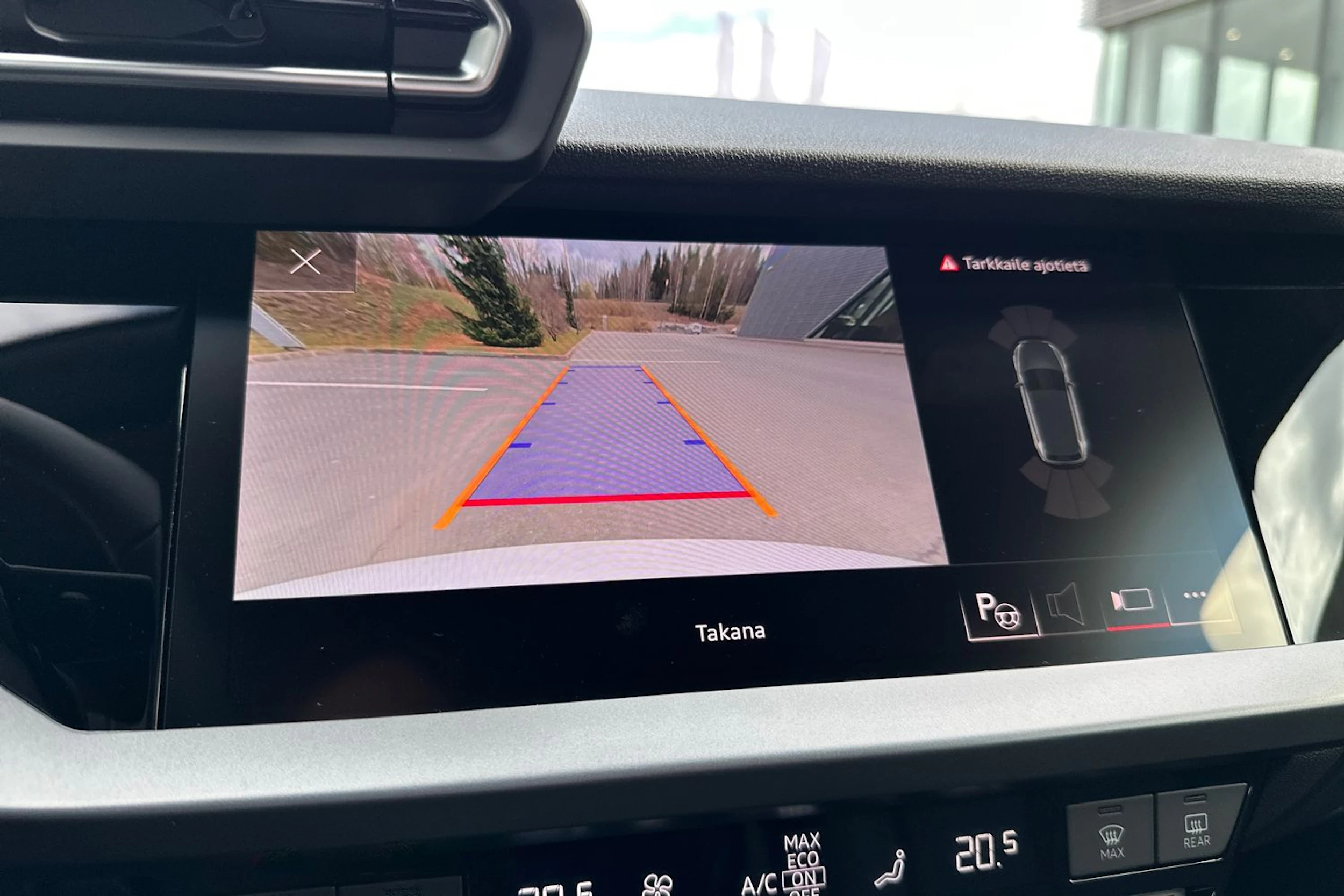 valkoinen Audi A3 2026 kuva 18.