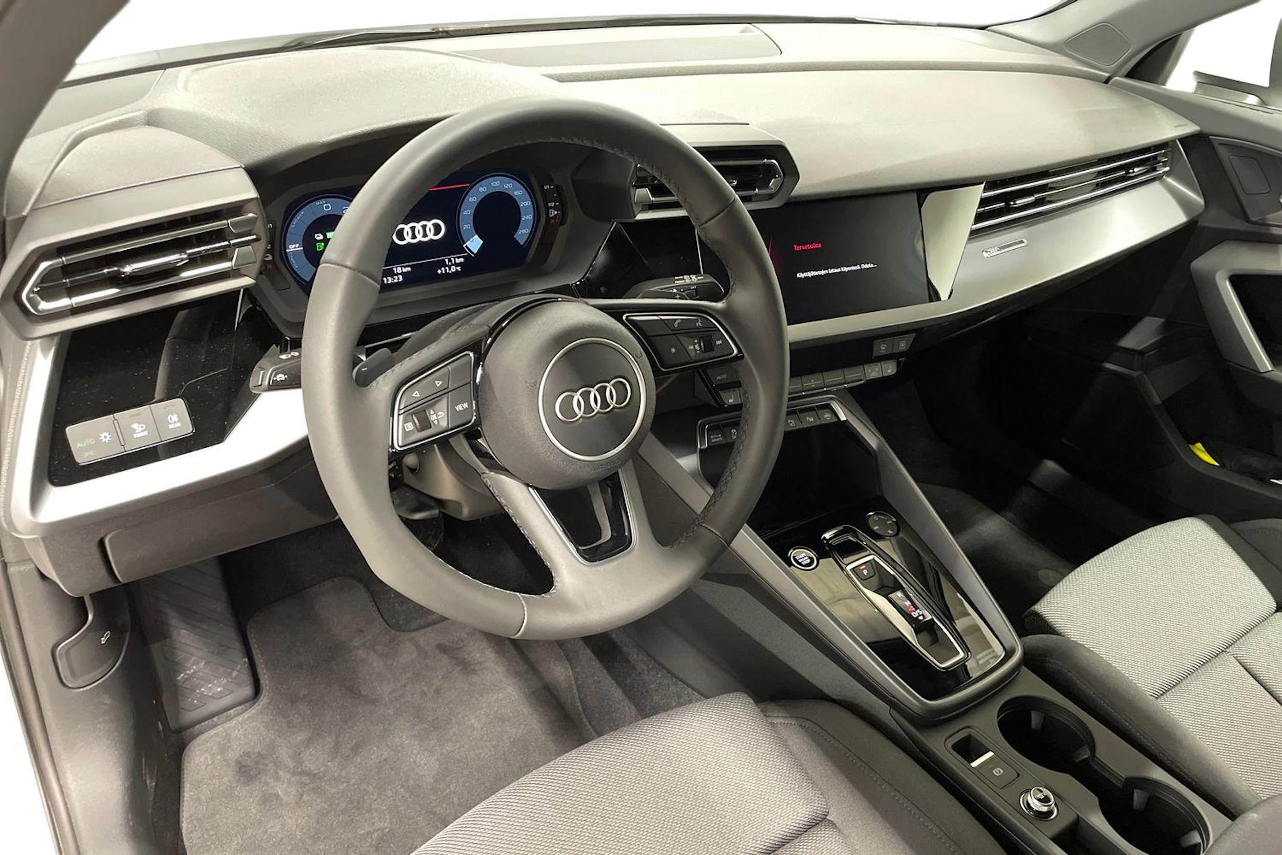 valkoinen Audi A3 2026 kuva 6.