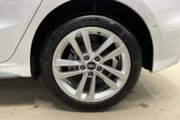 valkoinen Audi A3 2026 kuva 10.