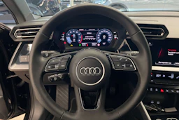 musta Audi A3 2025 kuva 12.