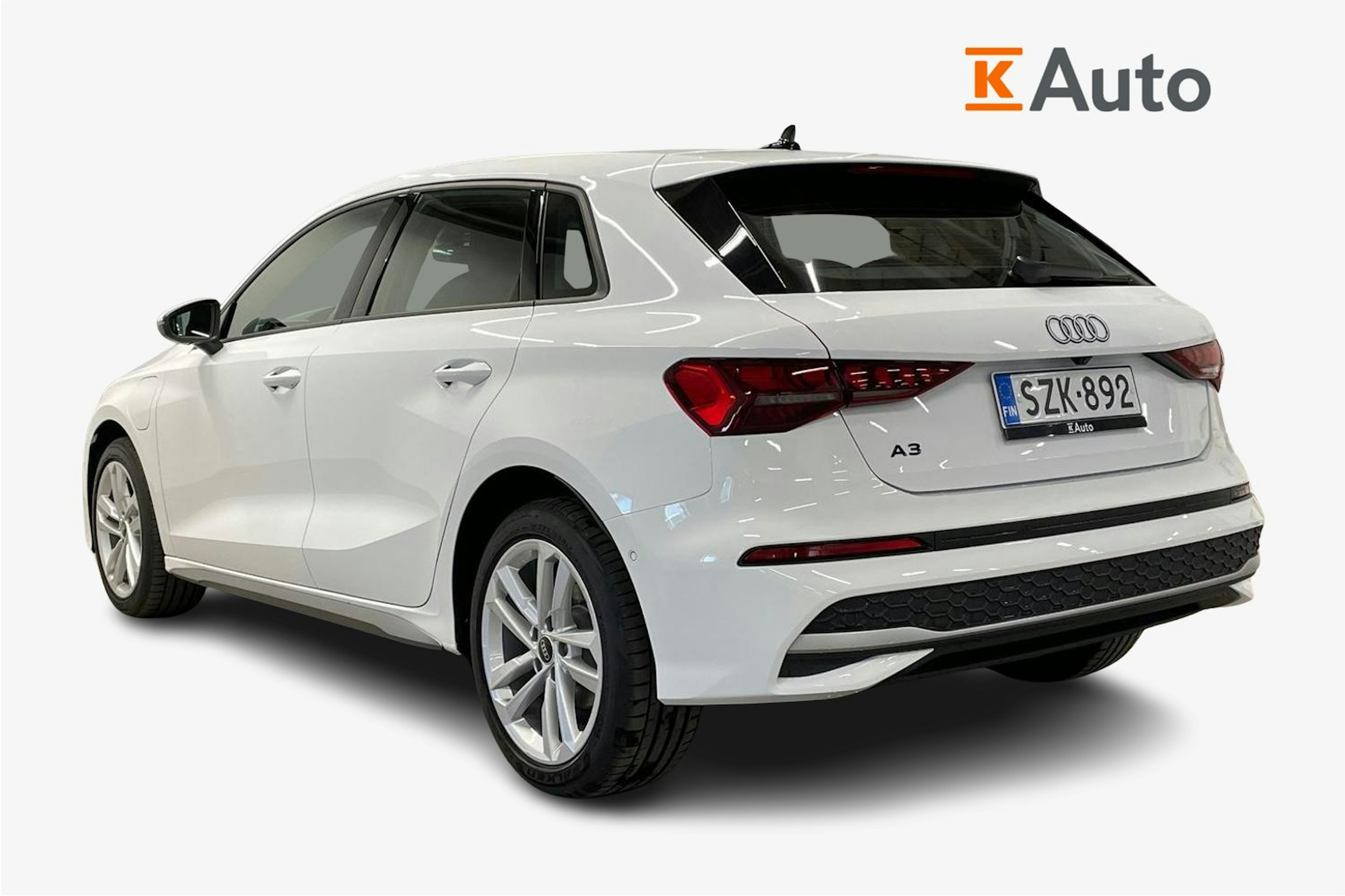 Valkoinen Audi A3 2025 kuva 2.