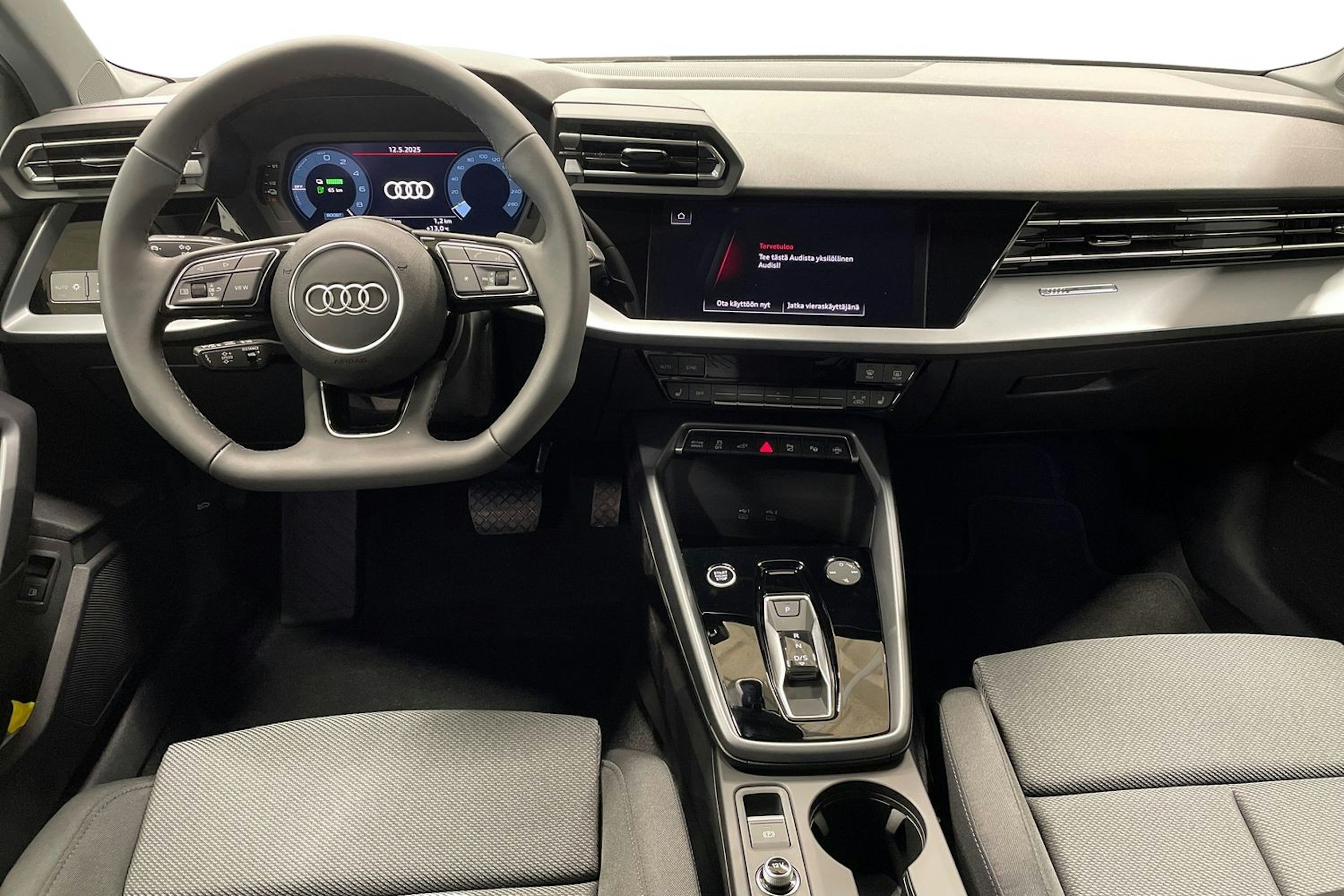 Valkoinen Audi A3 2025 kuva 7.