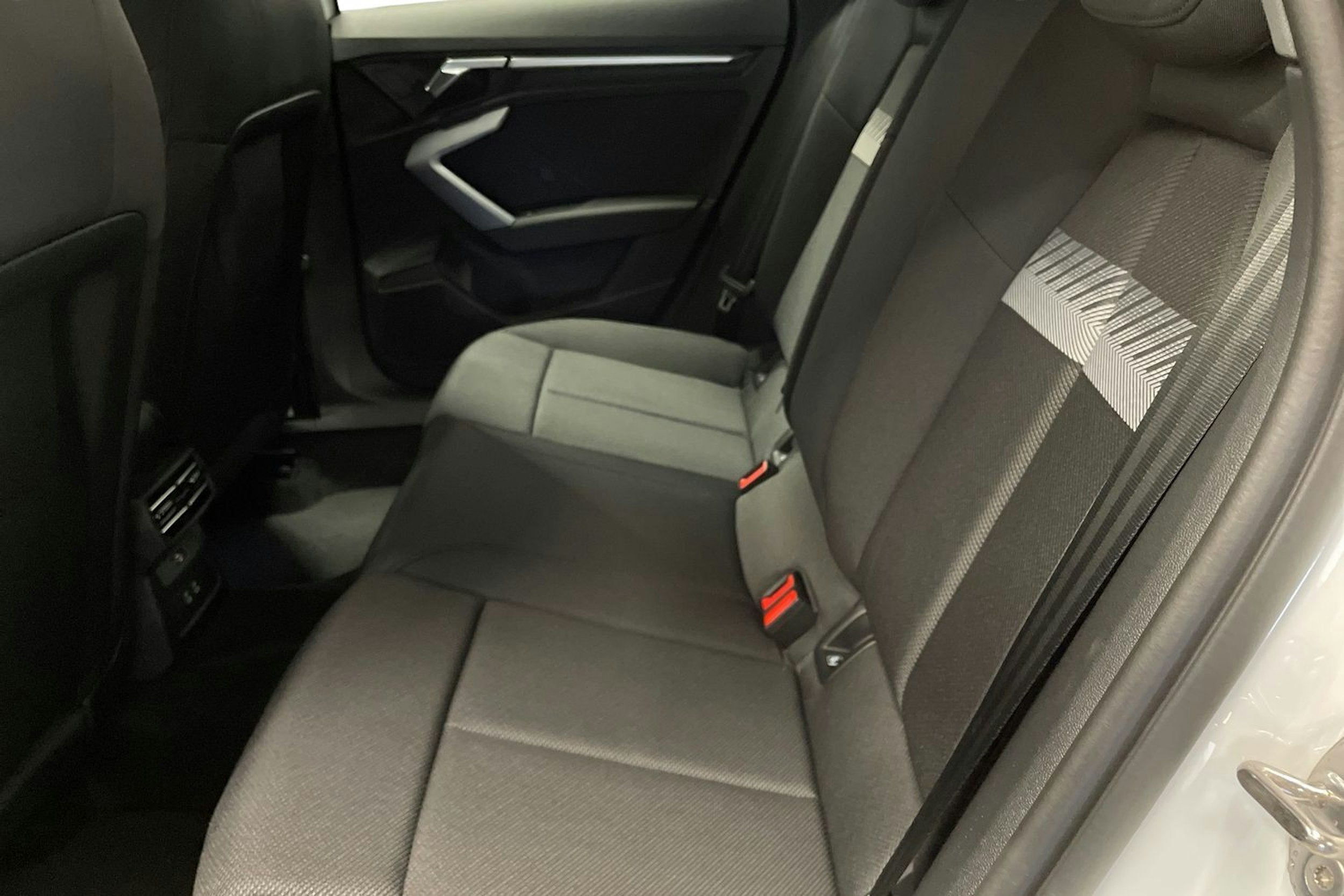 Valkoinen Audi A3 2025 kuva 8.