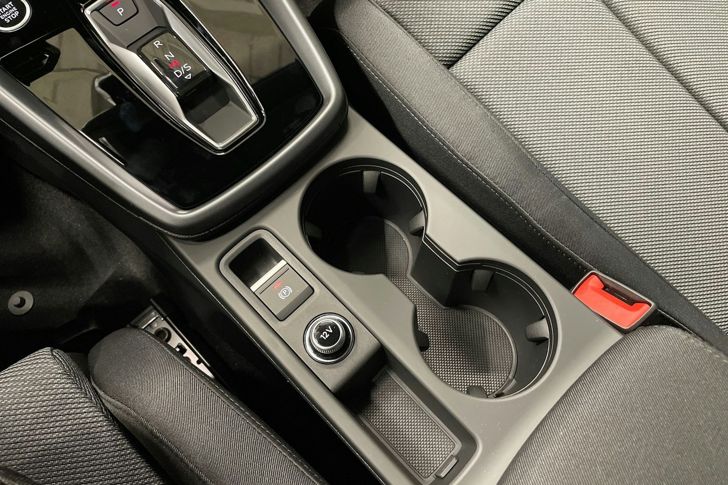 Valkoinen Audi A3 2025 kuva 16.