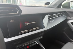 Vihreä Audi A3 2026 kuva 13.