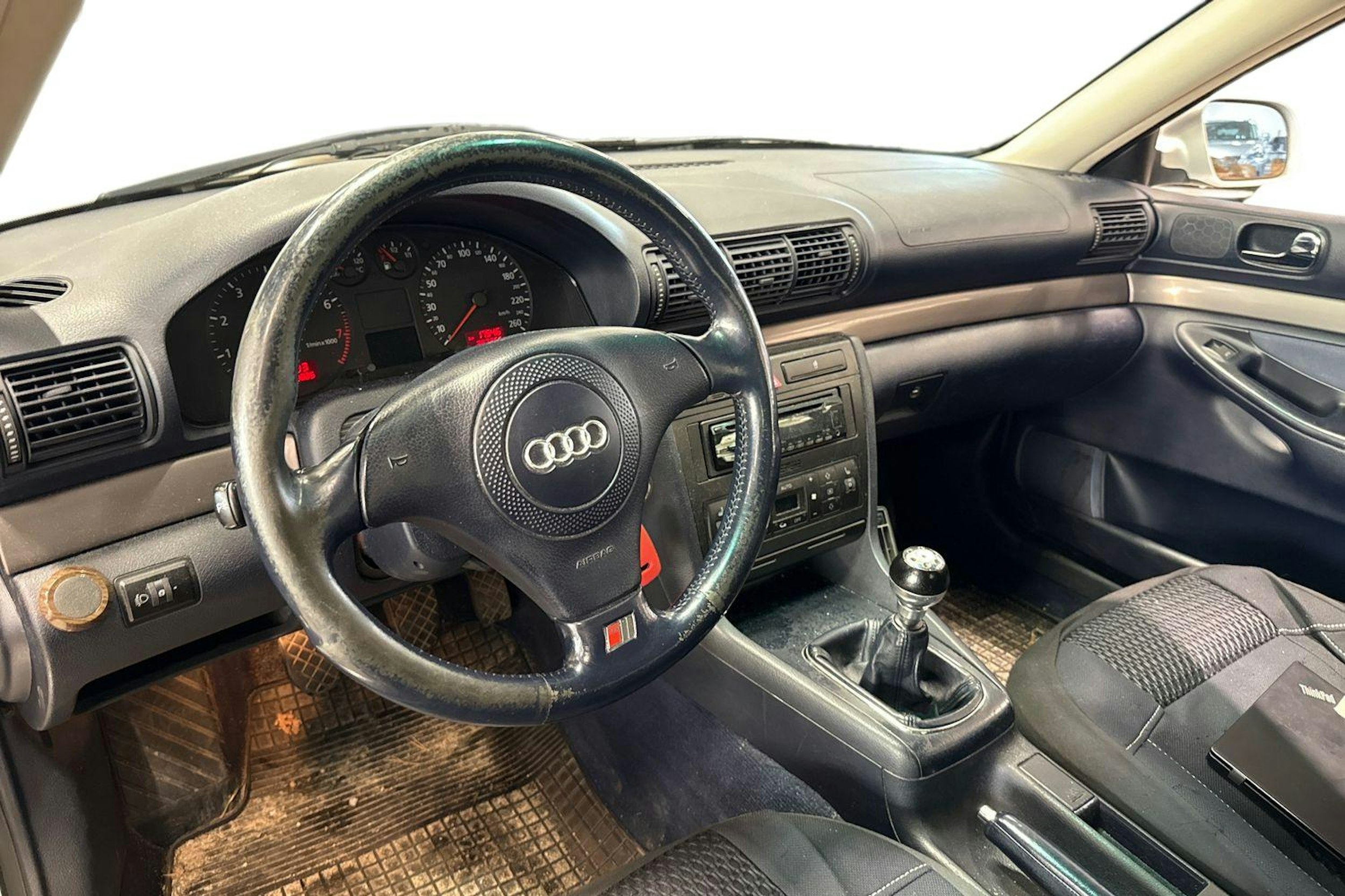 harmaa Audi A4 2000 kuva 7.