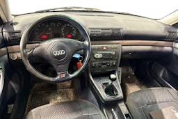 harmaa Audi A4 2000 kuva 9.