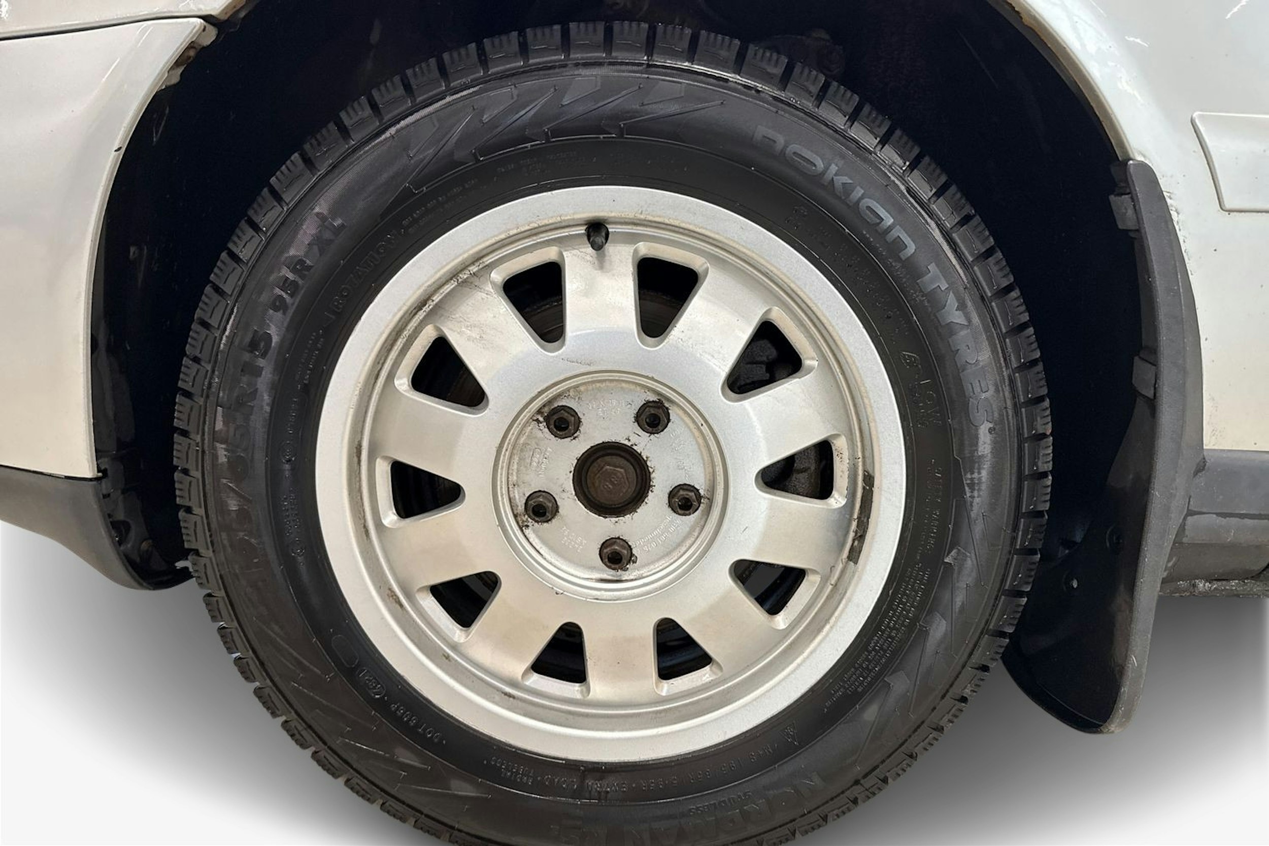 harmaa Audi A4 2000 kuva 11.