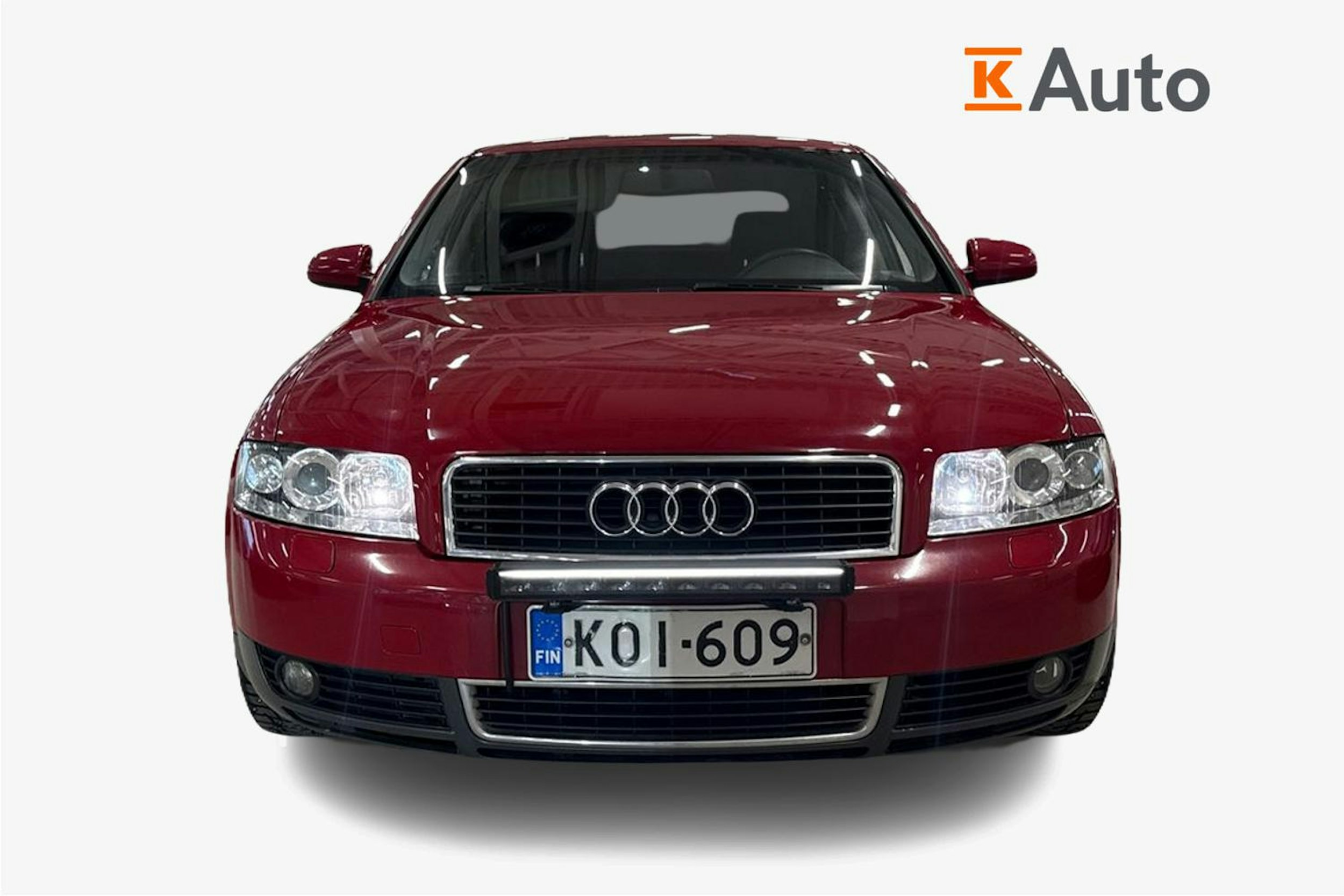 punainen Audi A4 2001 kuva 5.