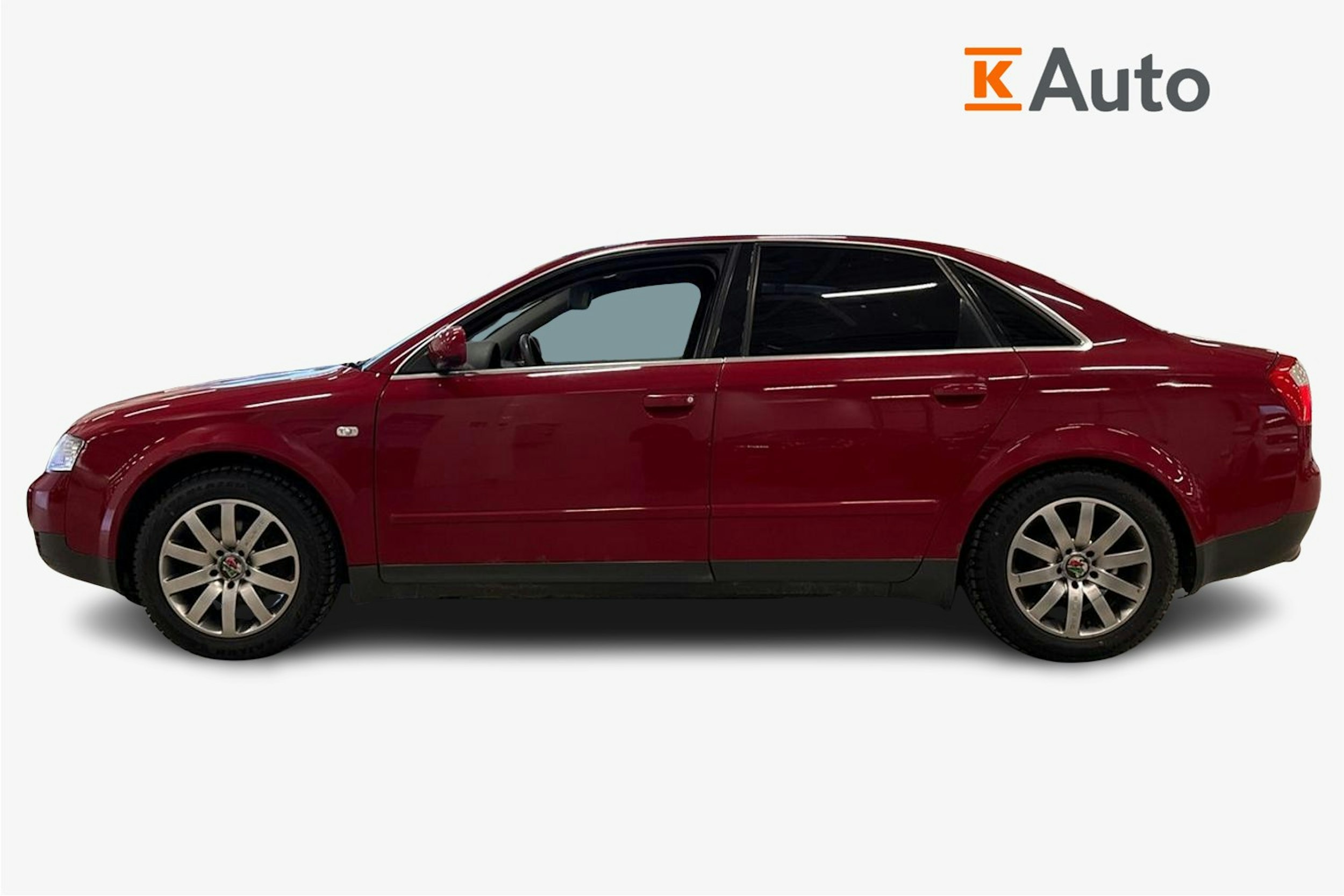 punainen Audi A4 2001 kuva 6.