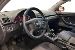 punainen Audi A4 2001 kuva 7.