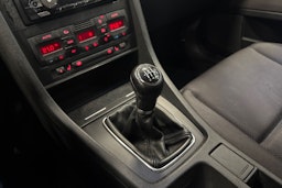 punainen Audi A4 2001 kuva 16.