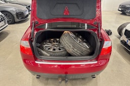 punainen Audi A4 2001 kuva 19.