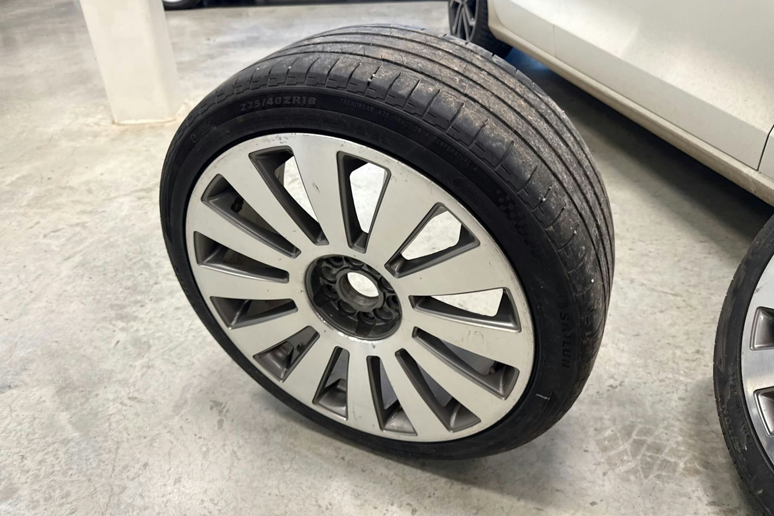 punainen Audi A4 2001 kuva 20.