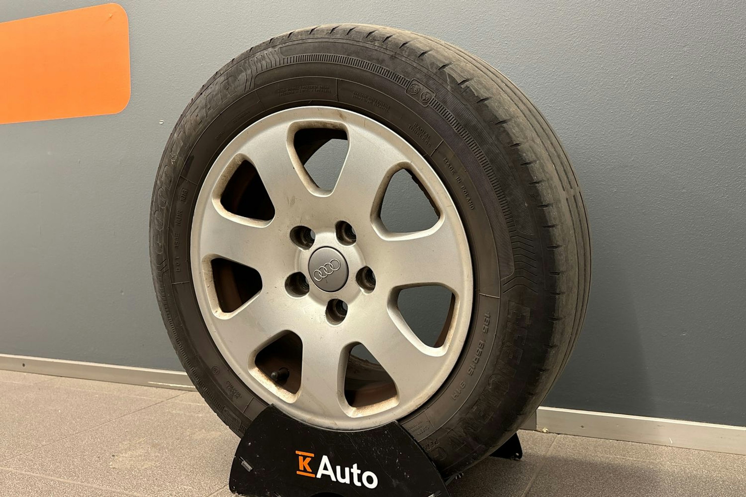 Musta Audi A4 2002 kuva 10.