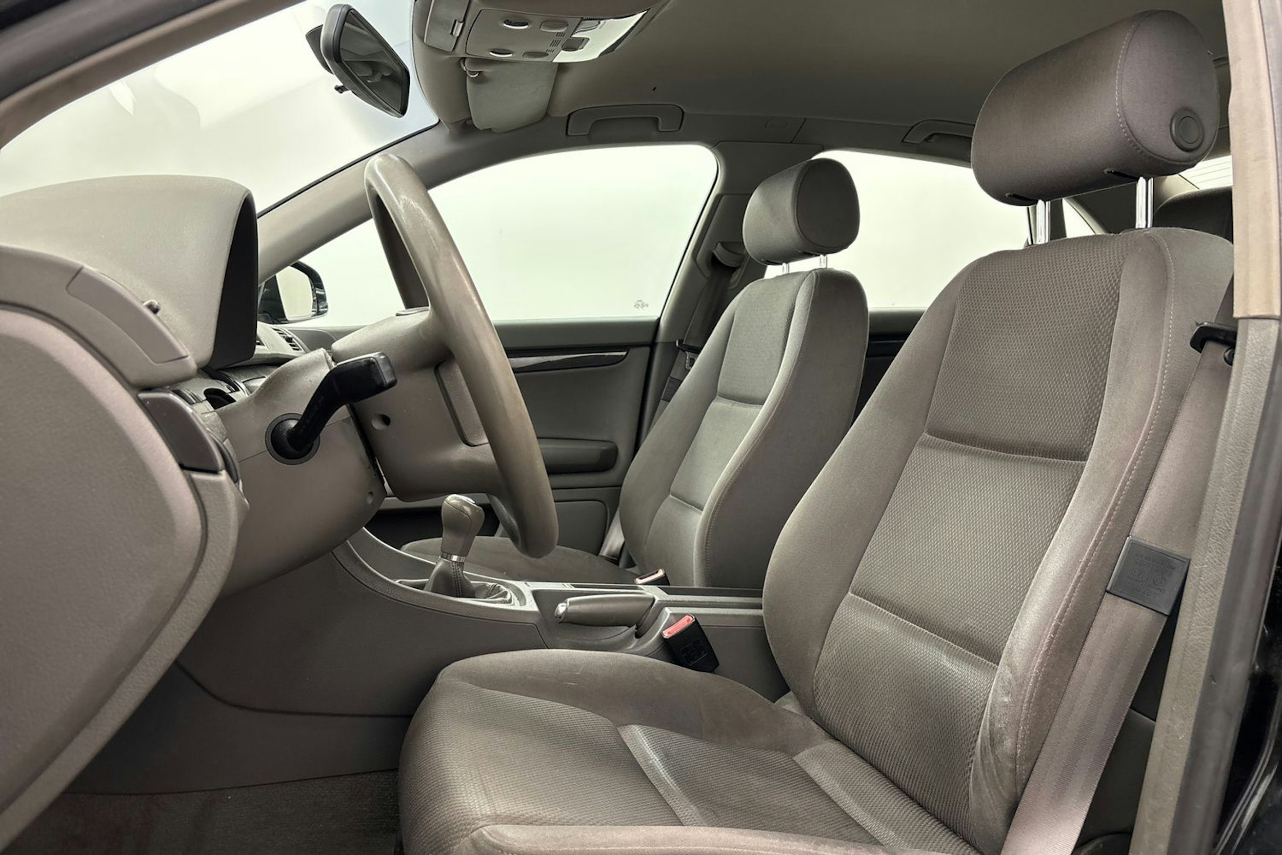 Musta Audi A4 2002 kuva 11.