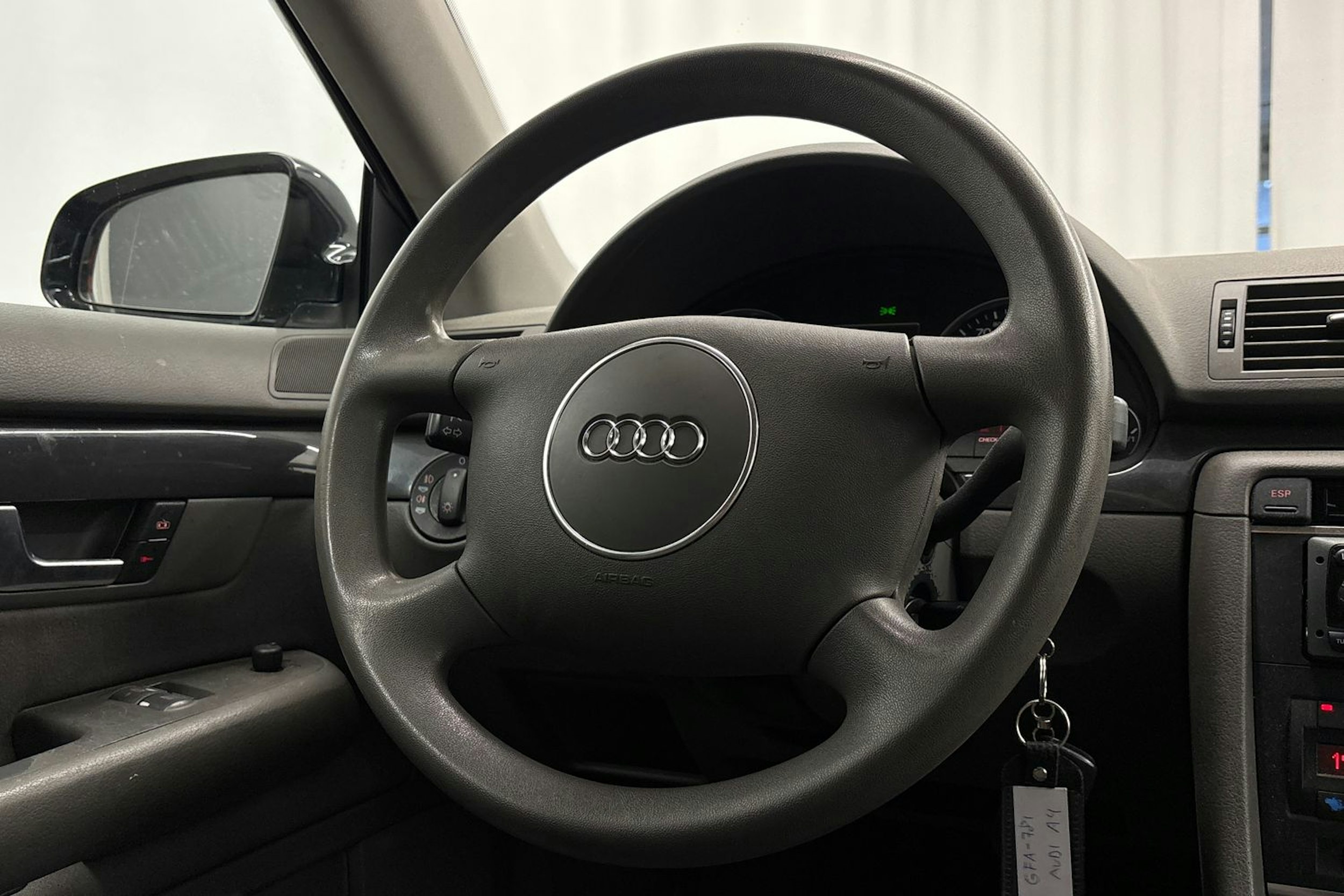 Musta Audi A4 2002 kuva 12.