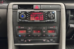 Musta Audi A4 2002 kuva 14.