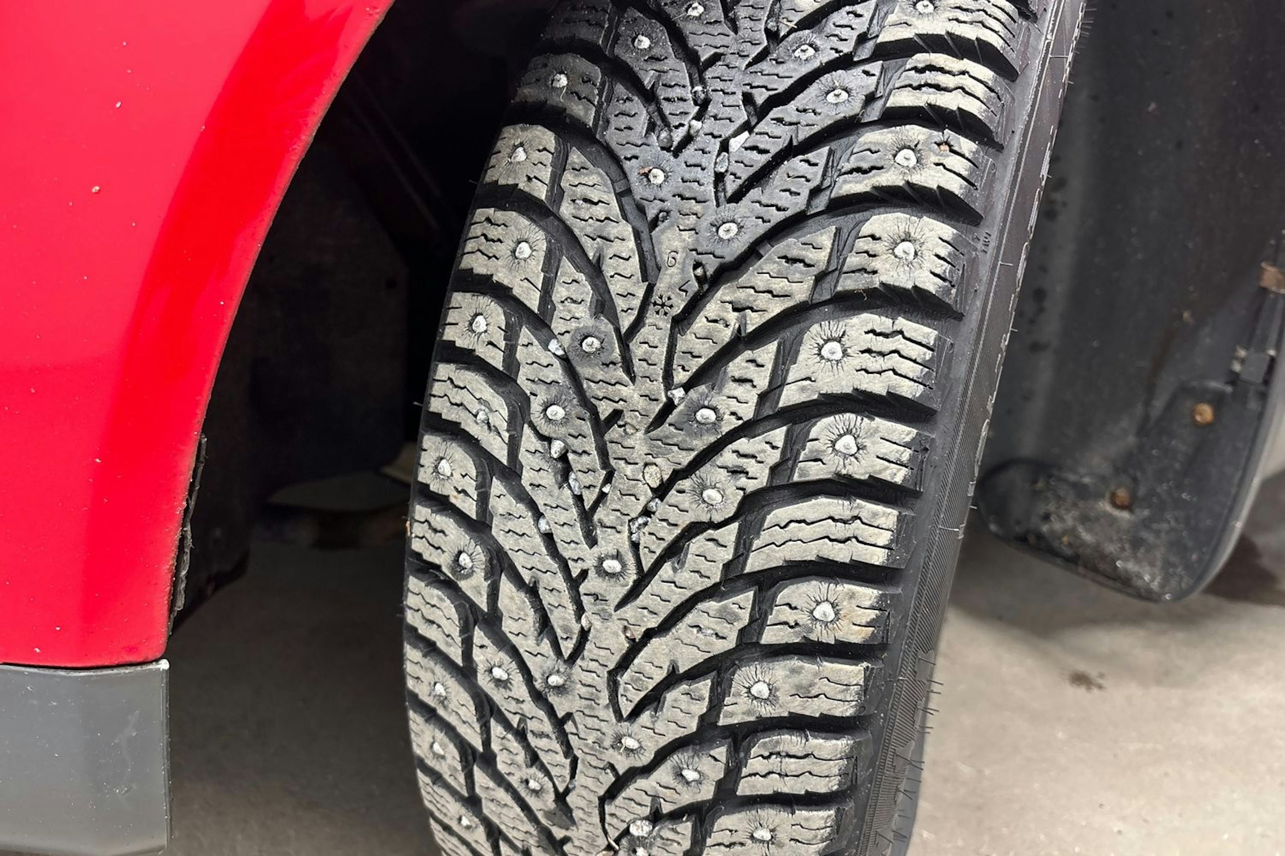 Punainen Audi A4 2004 kuva 10.