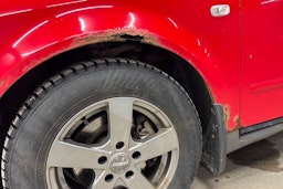 Punainen Audi A4 2004 kuva 15.