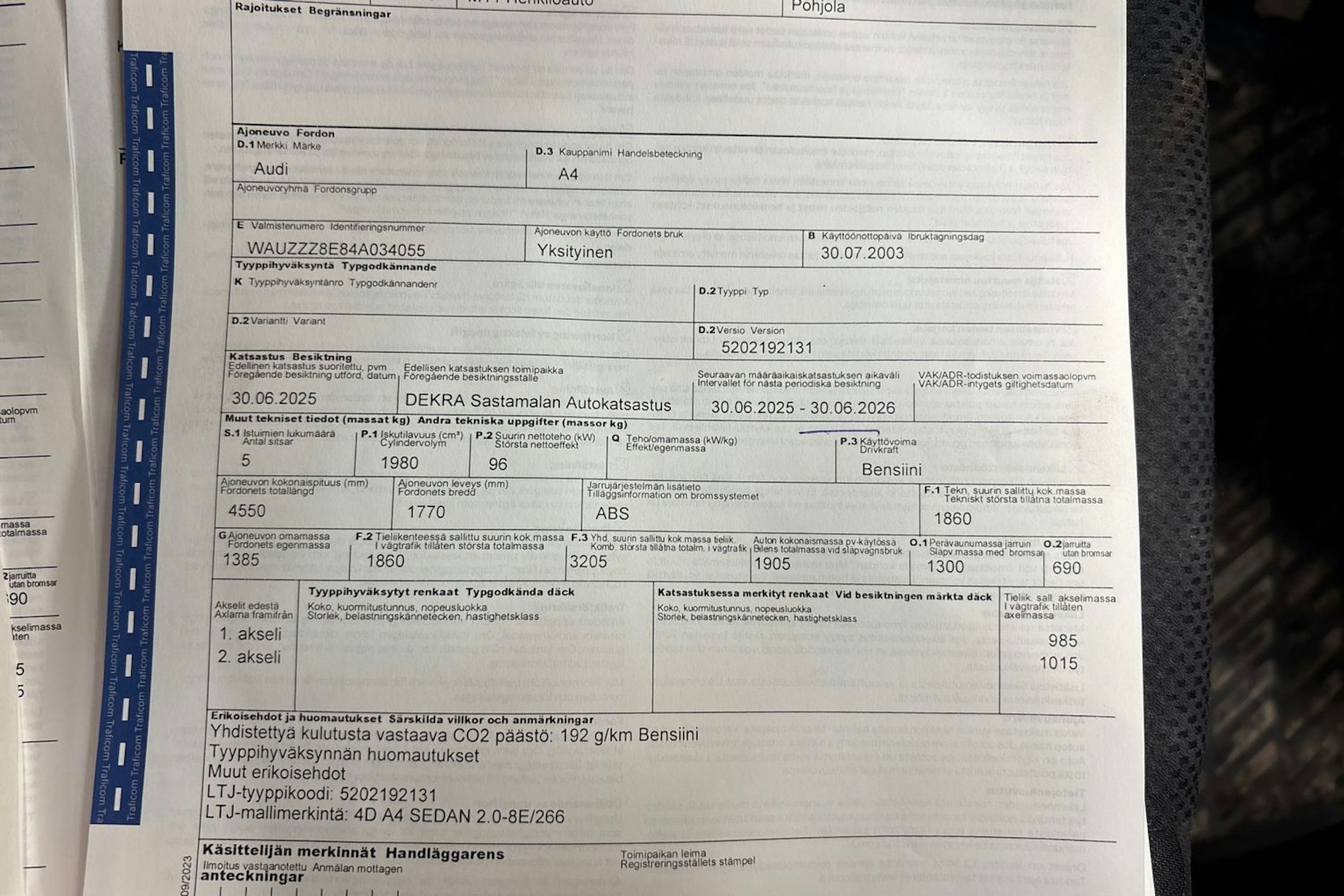 Punainen Audi A4 2004 kuva 23.